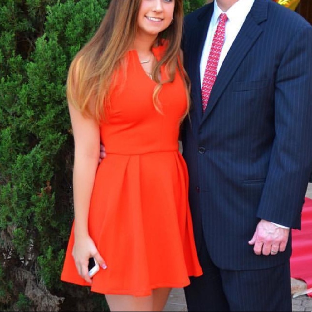 Worn once! No longer fits me i’ve gained weight